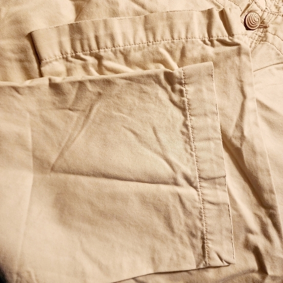 Old Navy Maternity Low Waist Cropped Khaki Pants Women's Size 8 Adjustable Waist - Picture 6 of 11
